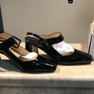 Alex Marie size 8 Black Patent Slingback Pump